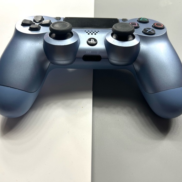 PS4 controler - Picture 4 of 6